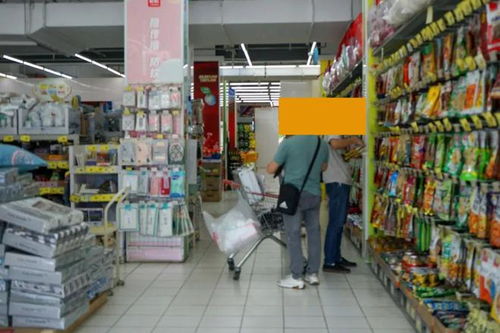 溫江廠門口的青島啤酒與紅旗連鎖酒類批發攻略